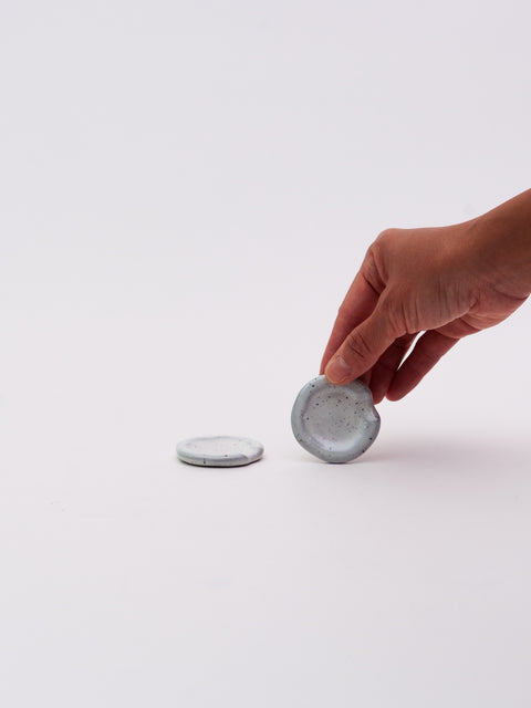 Mino Ware Round Chopstick Rest - White