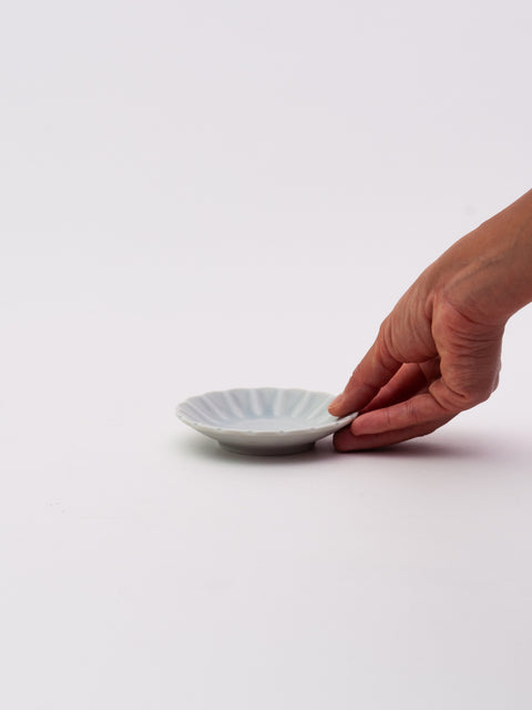 Mino Ware Chrysanthemum Mini Plate - Light Blue