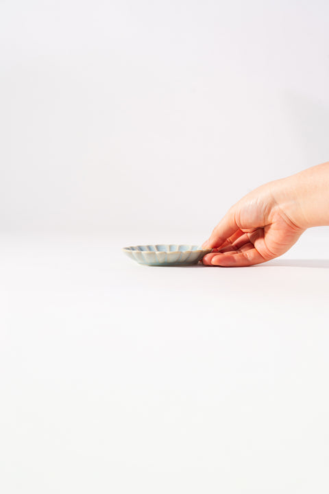 Mino Ware Mini Oval Chrysanthemum