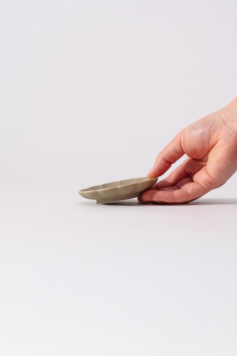 Mino Ware Mini Plate Chrysanthemum