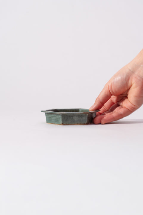 Kayame Pattern Hexagon Plate Small