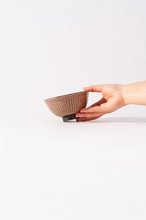 Mino Ware Black Soil Rice Bowl Tokusa Motif Small